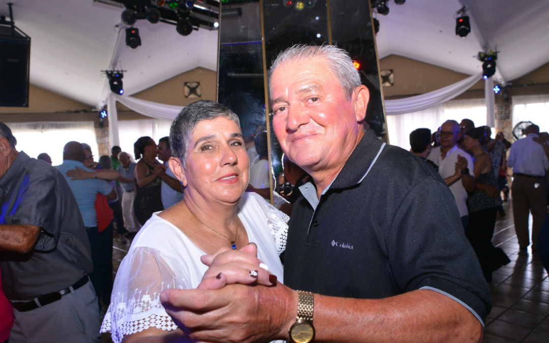 “Bailar para vivir mejor”: Iniciativa Somos 65 promueve la salud integral a través del baile en personas mayores