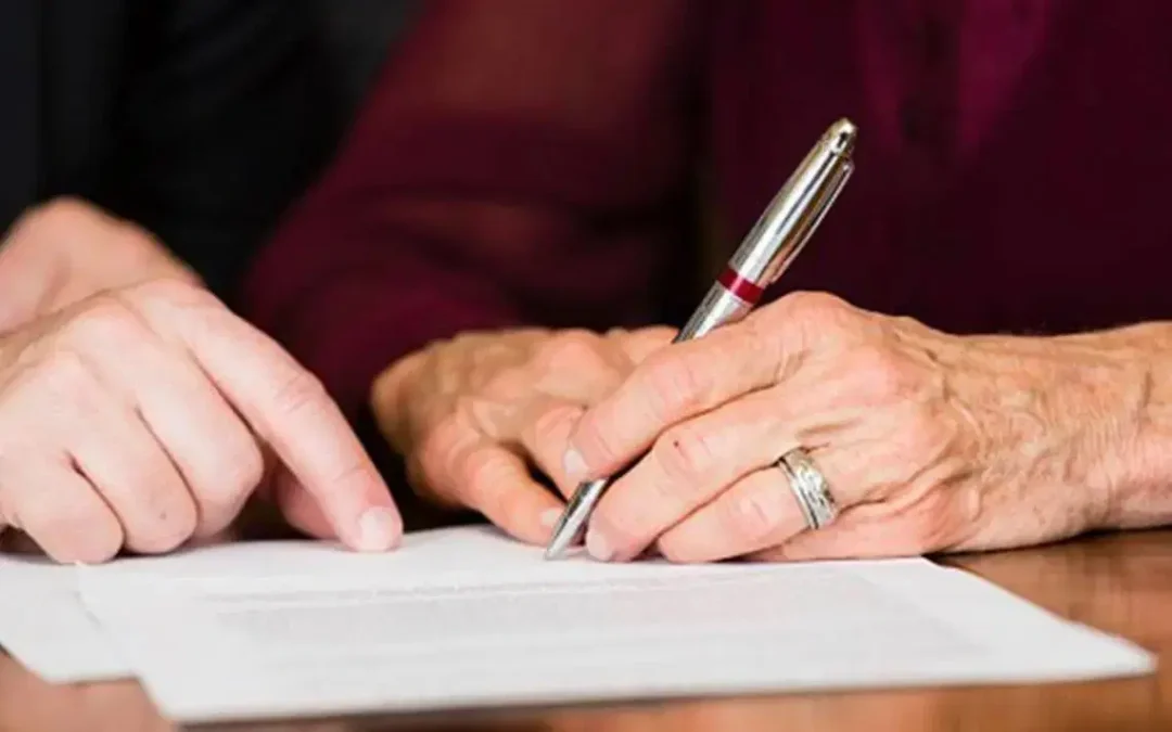 Alerta por fraudes registrales: Personas adultas mayores entre las principales víctimas de despojo de propiedades