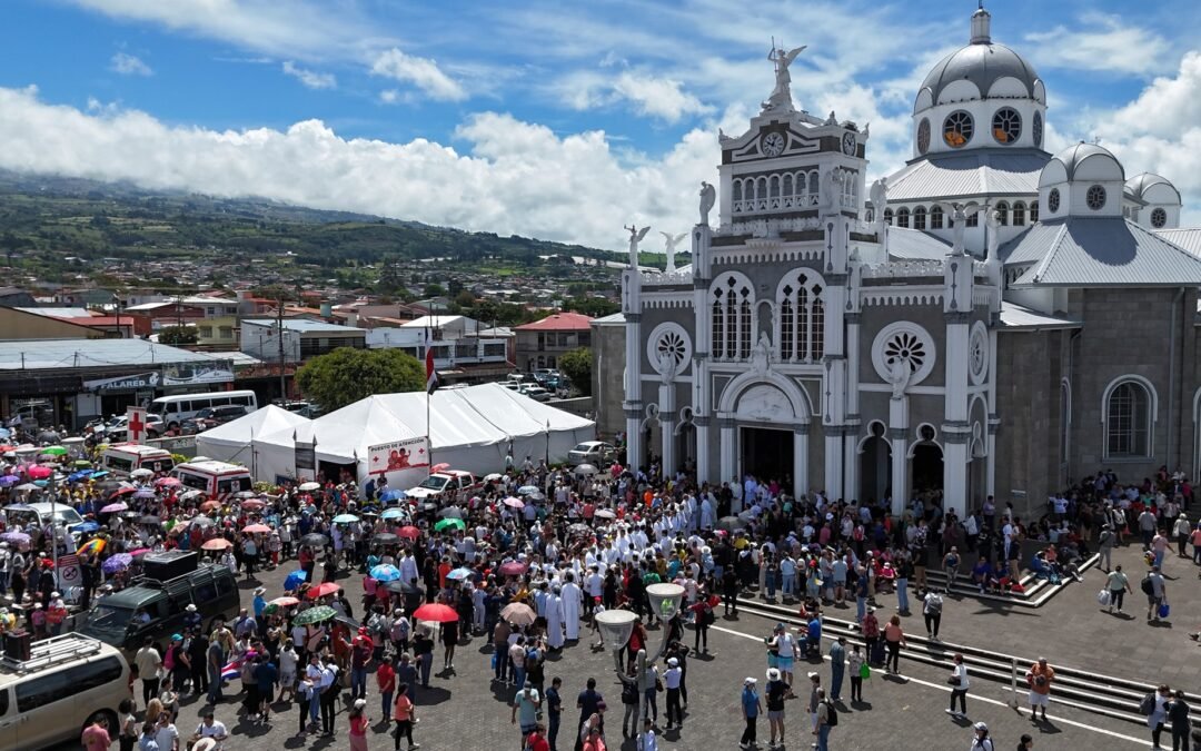 Adultos mayores caminan con fe: romería a Cartago entre devoción, memoria y resistencia