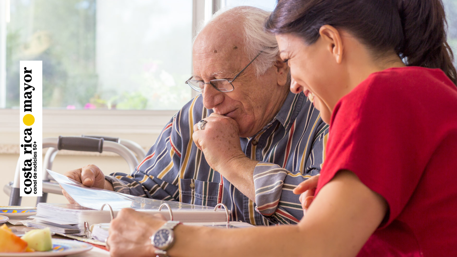Cuando cuidar es una decisión familiar: acuerdos, finanzas y respeto en el cuidado de una persona adulta mayor