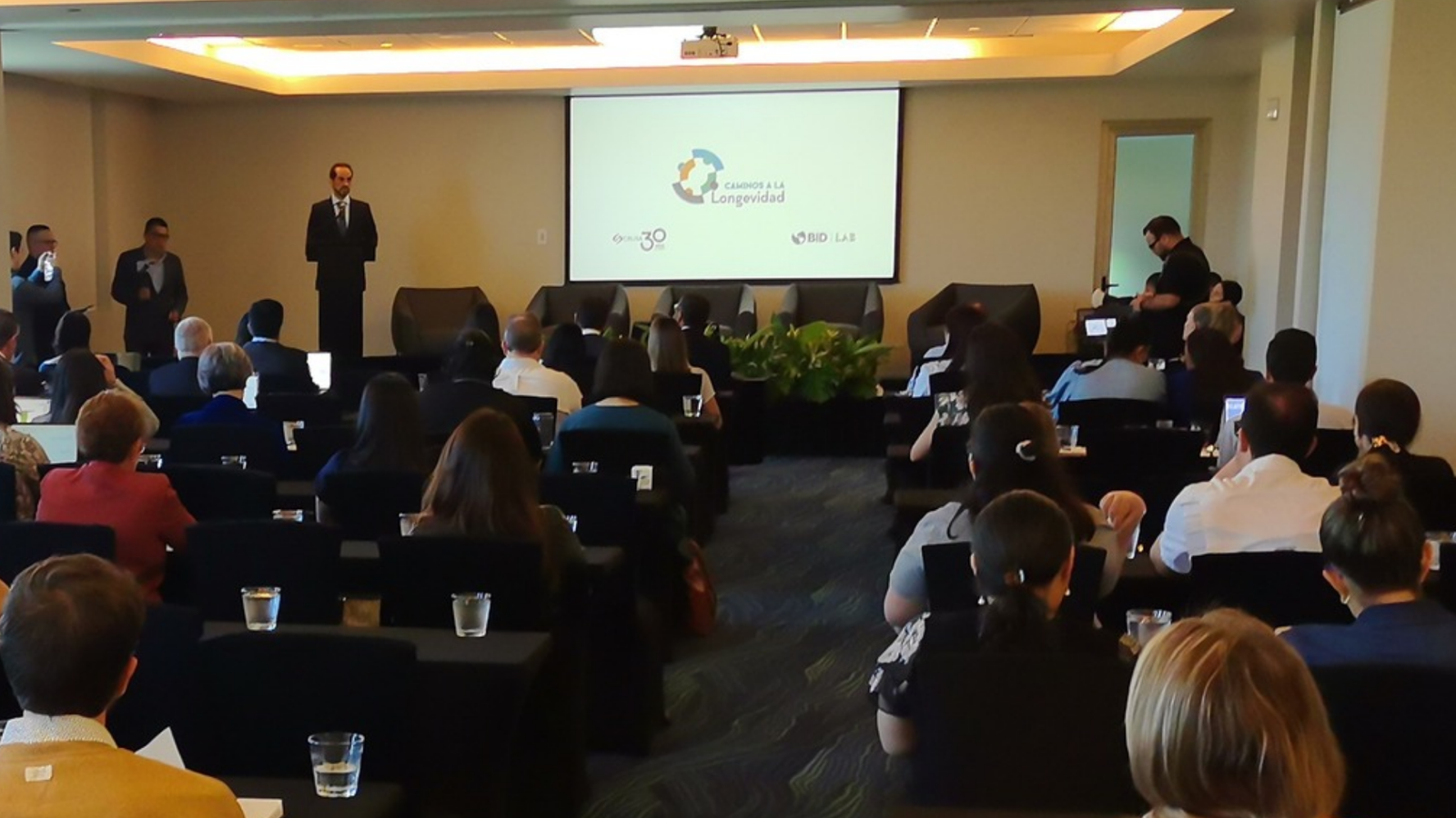 Costa Rica mira hacia Japón para prepararse para una sociedad longeva: así nace el proyecto “Caminos hacia la Longevidad”