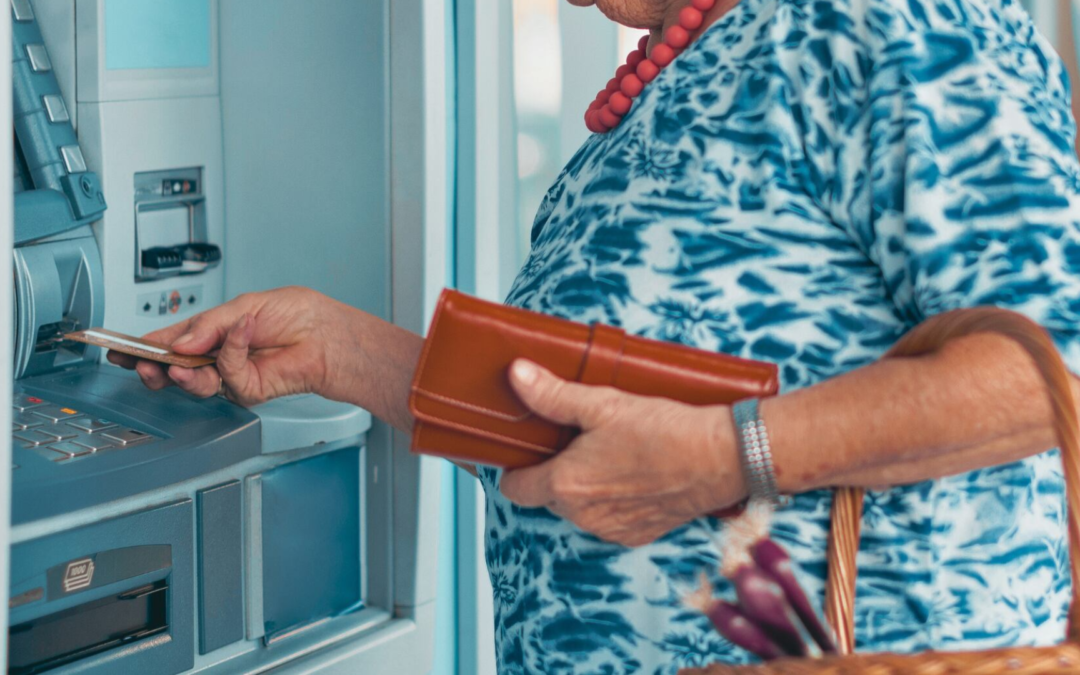 Rebajos a pensiones ponen en riesgo la vida digna de personas adultas mayores en Costa Rica
