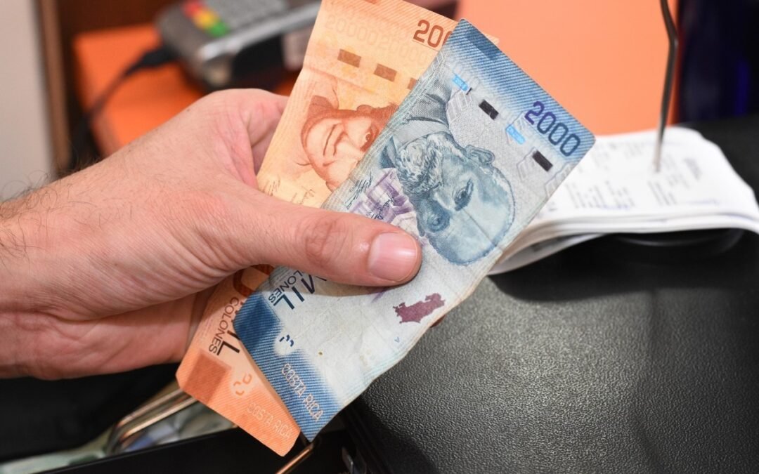 FCL en Costa Rica: cómo retirarlo y aprovecharlo inteligentemente después de los 50